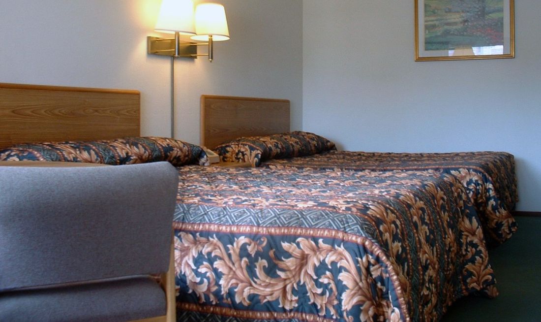 La Casa Inn Room