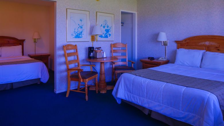 <b>San Simeon Lodge Room</b>
