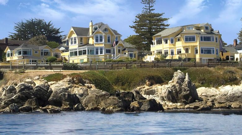 <b>Seven Gables Inn Exterior</b>