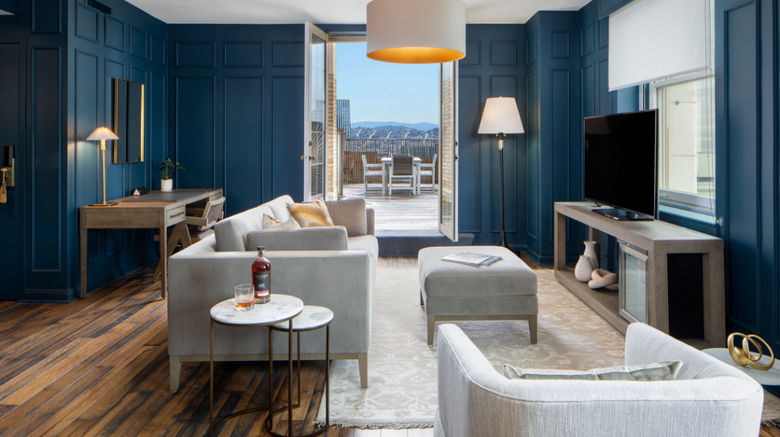 <b>Beacon Grand, A Union Square Hotel Room</b> <b>Beacon Grand, A Union Square Hotel Room</b>