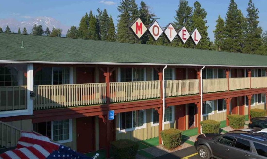 Swiss Holiday Lodge Exterior