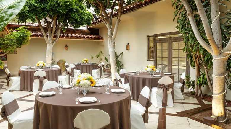 <b>Clocktower Inn Ventura Banquet</b>