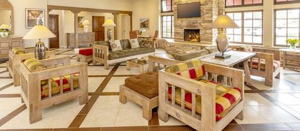 Clocktower Inn Ventura Lobby