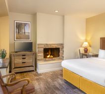 Clocktower Inn Ventura Room