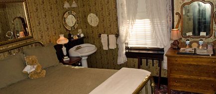1859 Historic National Hotel Room