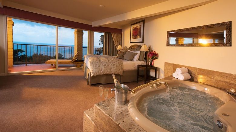 <b>Tickle Pink Inn Suite</b>