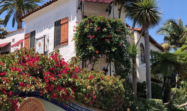 Villa Rosa Inn Exterior