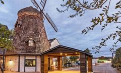 Sideways Inn