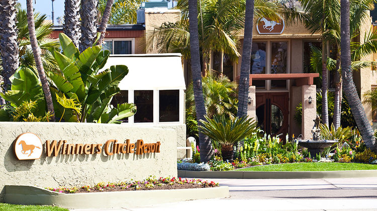 Winners Circle Resort Exterior