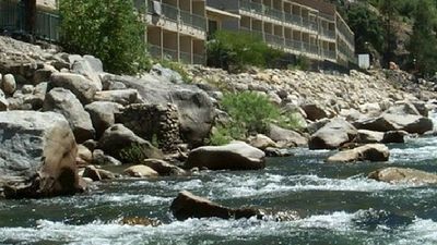 Yosemite View Lodge
