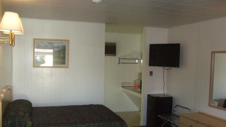 <b>Mesa Verde Motel Room</b>