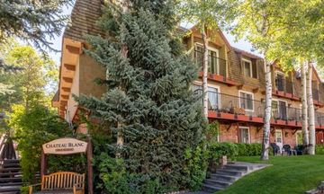 Chateau Blanc Condominiums