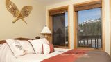<b>Tyra Condominiums Room</b>