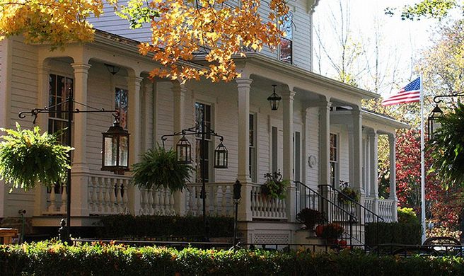 Old Lyme Inn Exterior