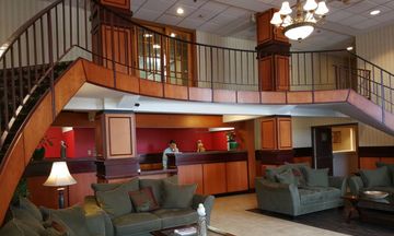 Mystic River Hotel & Suites