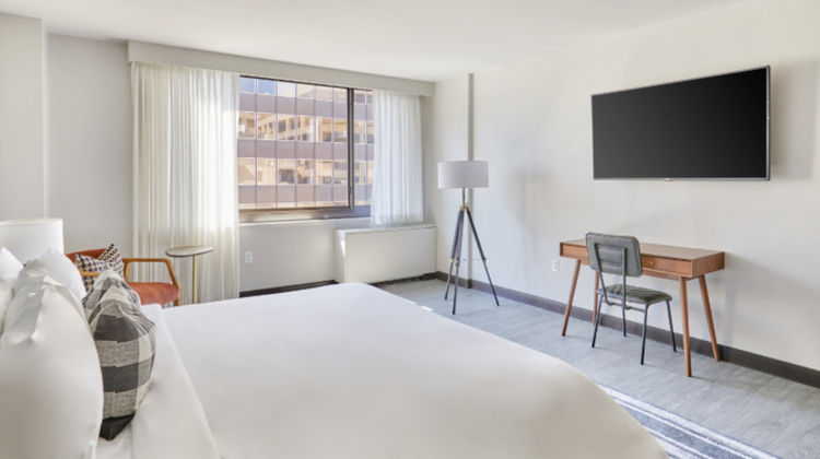 The Quincy, Ascend Collection Hotel Room
