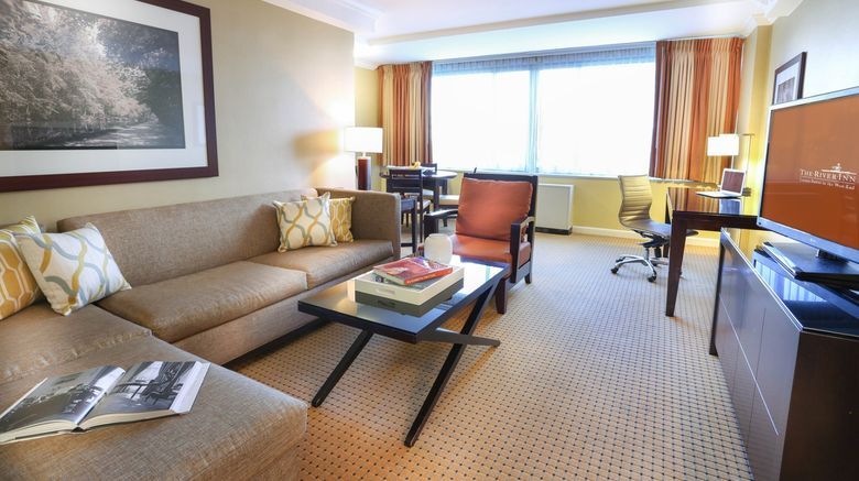 <b>The River Inn Suite</b>