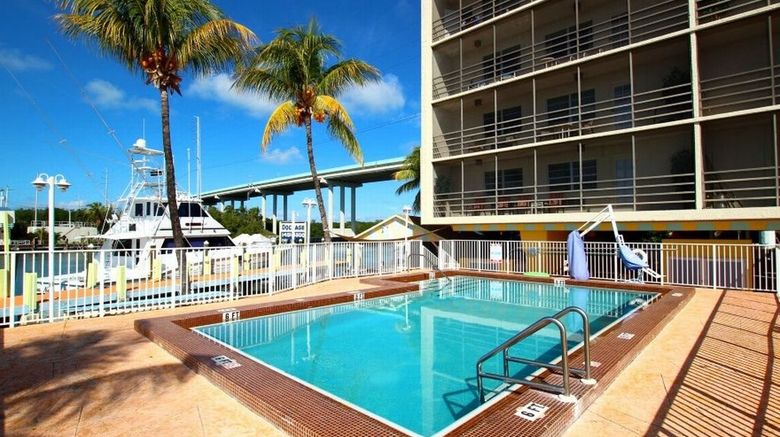 <b>Anchorage Resort & Yacht Club Condo Assn Pool</b>