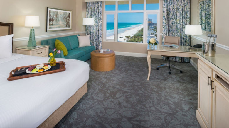 <b>The Shores Resort & Spa Room</b> <b>The Shores Resort & Spa Room</b>