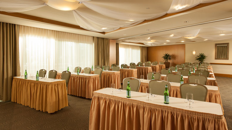 <b>Edgewater Beach Hotel Meeting</b>
