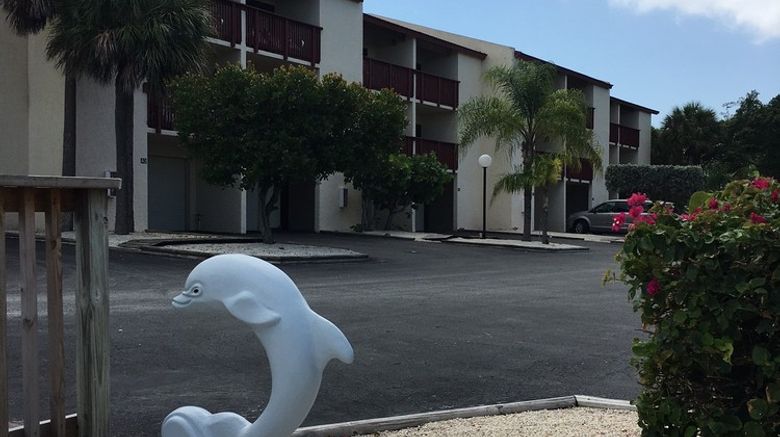 <b>Florida Bay Club Exterior</b>
