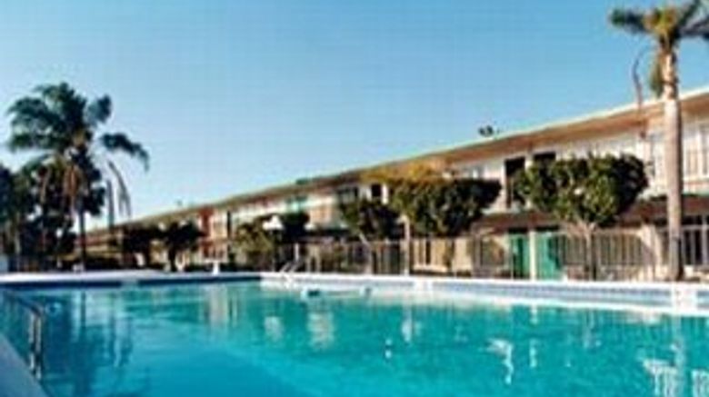 <b>Magnuson Hotel & Marina New Port Richey Pool</b>