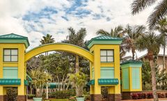 International Palms Resort & Conf Center
