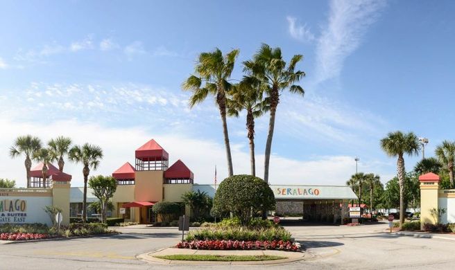 Seralago Hotel & Suites Maingate East Exterior