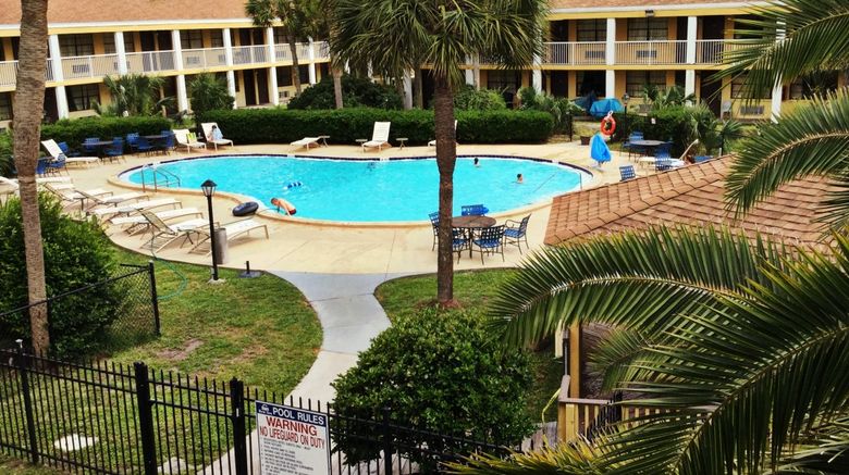 <b>Stars Rest Inn Pool</b>