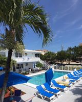 Sea Spray Inn, Pool-Side