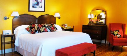 The Colony Hotel & Cabana Club Room