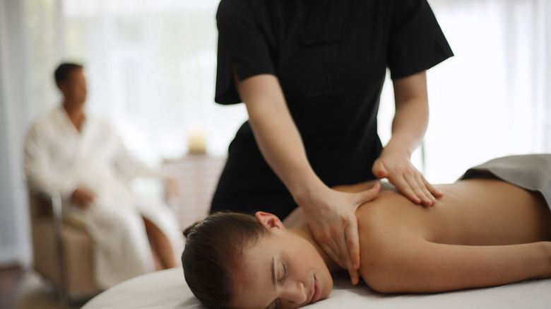 <b>Naples Grande Beach Resort Spa</b> <b>Naples Grande Beach Resort Spa</b>