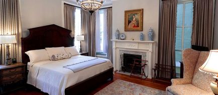 Eliza Thompson House Room