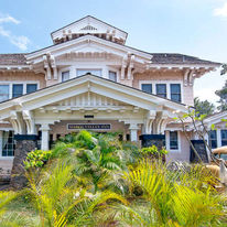 Manoa Valley Inn