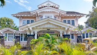 Manoa Valley Inn