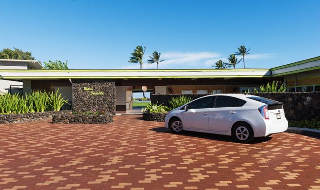Maui Seaside Hotel Exterior