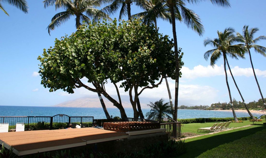 Royal Mauian Resort Exterior