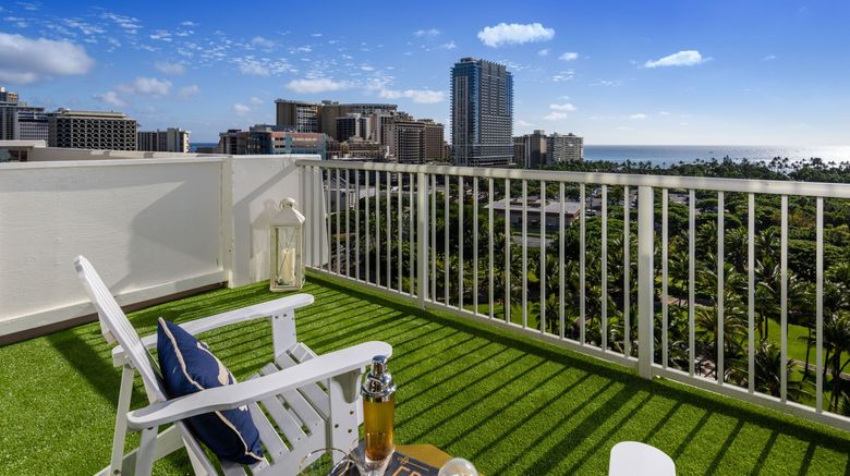 <b>Hotel La Croix Waikiki Room</b>