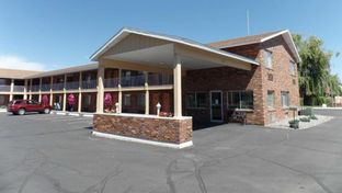 Henry Fork's Inn