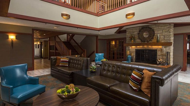<b>Eagle Ridge Resort & Spa Lobby</b>