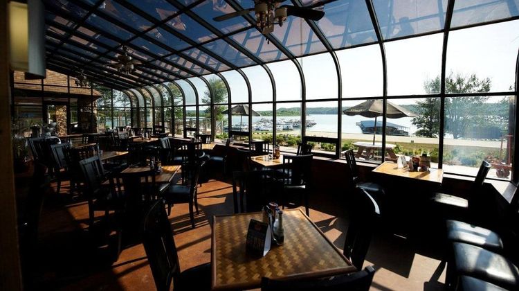 Fourwinds Lakeside Inn Marina Restaurant