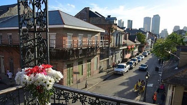 Lafitte Guest House Exterior