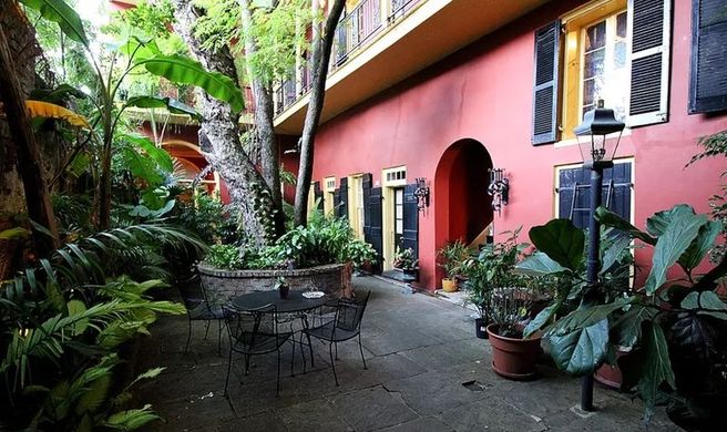 Olivier House Hotel Exterior