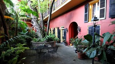 Olivier House Hotel