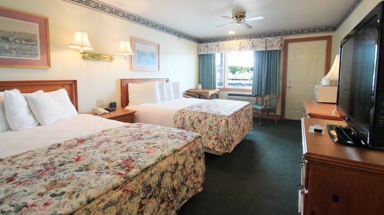 Tugboat Inn Room