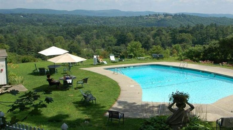 <b>Apple Tree Inn Pool</b>