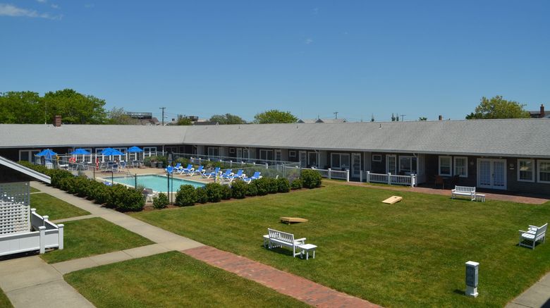 <b>The Beachside at Nantucket Pool</b>