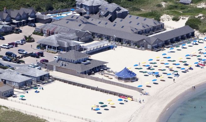 Cliffside Beach Club Exterior