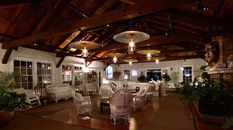 <b>Cliffside Beach Club Lobby</b>