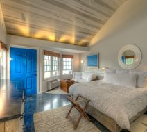 Cliffside Beach Club Room